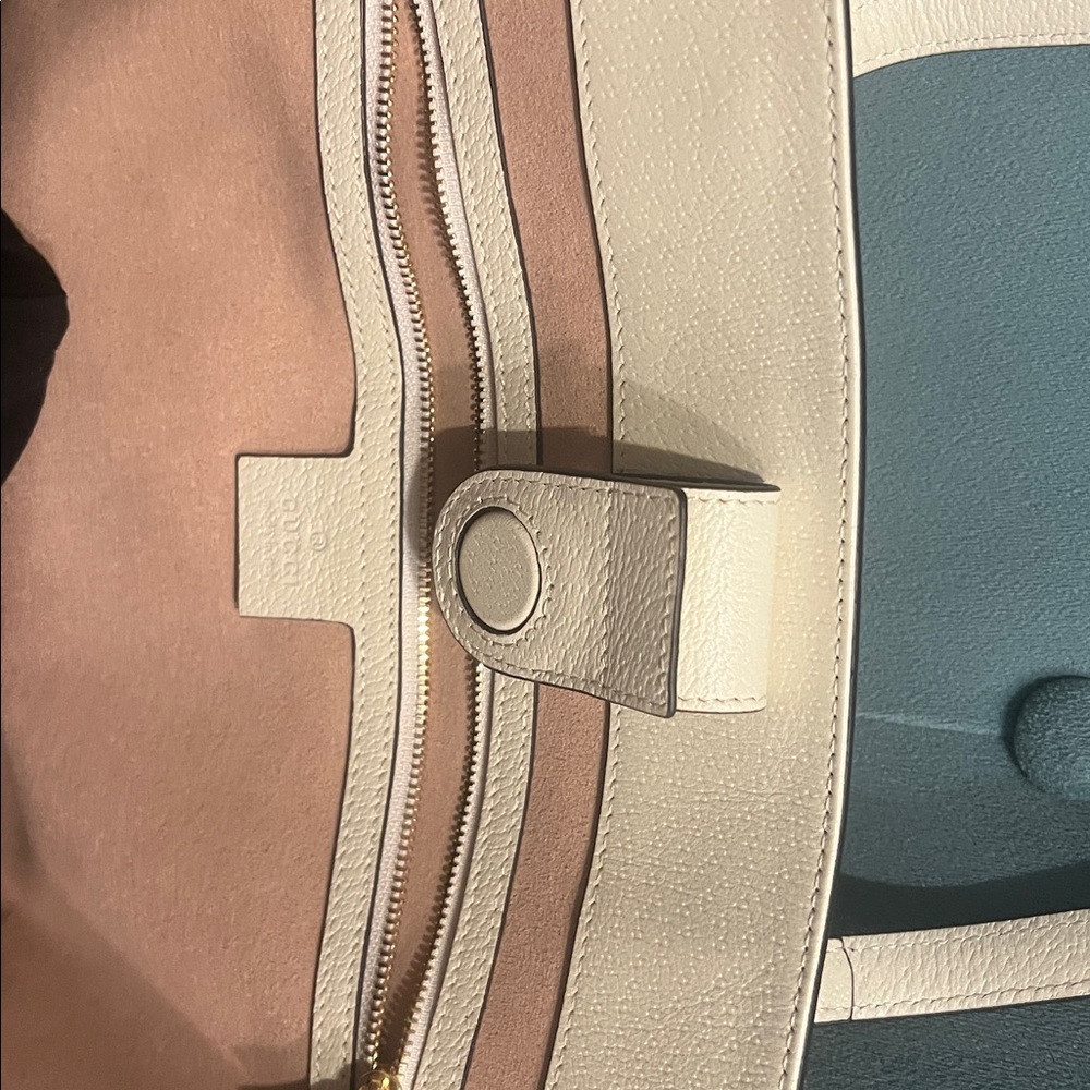 Gucci Beige and Black Tote with Red Stripe - Picture 4 of 5